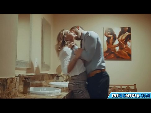 ❤️ Cum busty flava seducit in latrinae publicae at porn la.dreamlandpassionfever.ru